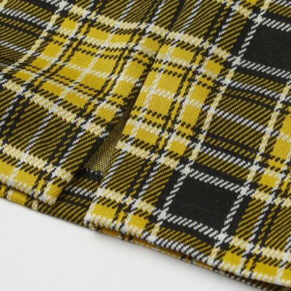 ✨H&M Plaid Short Skirt✨ - Picture 5 of 8